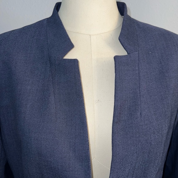 Banana Republic Long and Lean Navy Blue Blazer - Size 8 - Picture 4 of 7